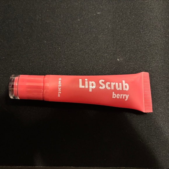 Lip Scrub- Berry - Picture 1 of 3